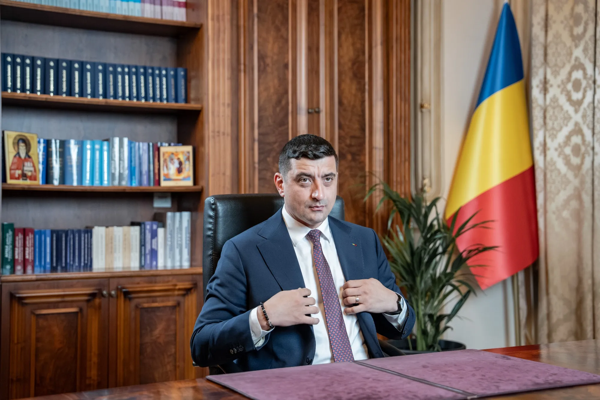 Romanian Far-Right Trump Acolyte Plans Milei-Style Spending Cuts