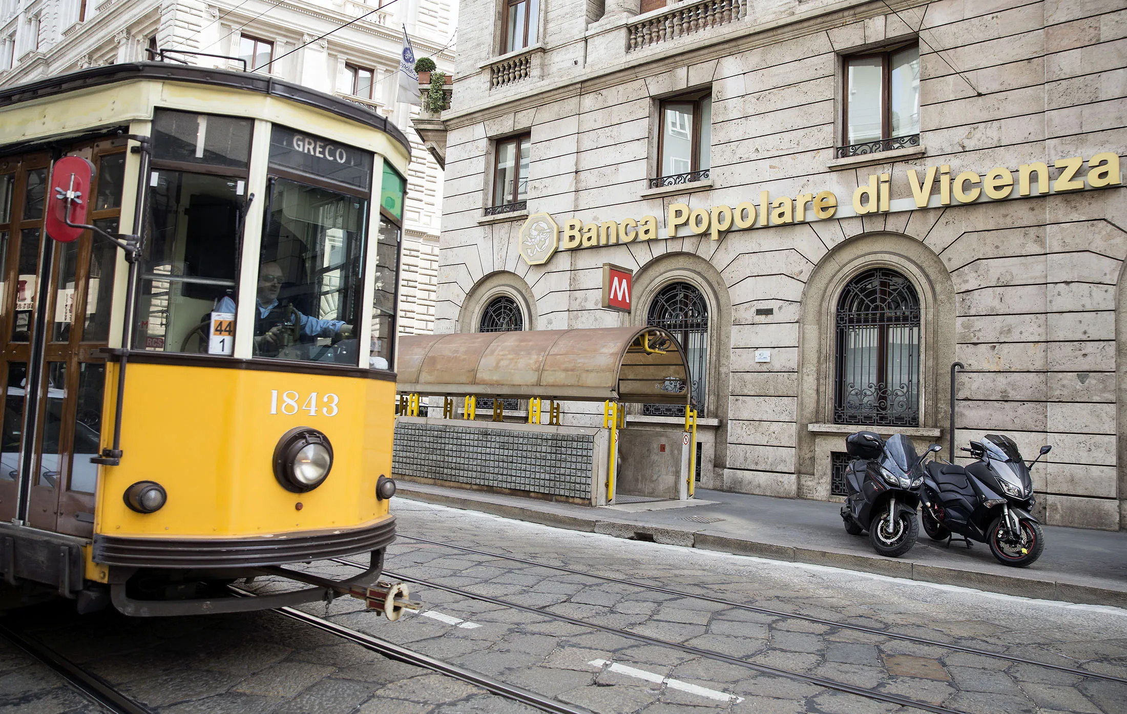 Italy Commits $19 Billion for Veneto Banks in Biggest Rescue - Bloomberg, image size:2200x1394