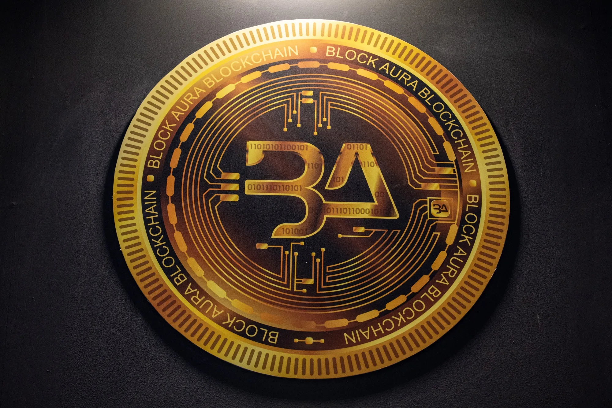 Crypto Coin that Surged 3,100% in India Cracks Amid FTX Fiasco - Bloomberg