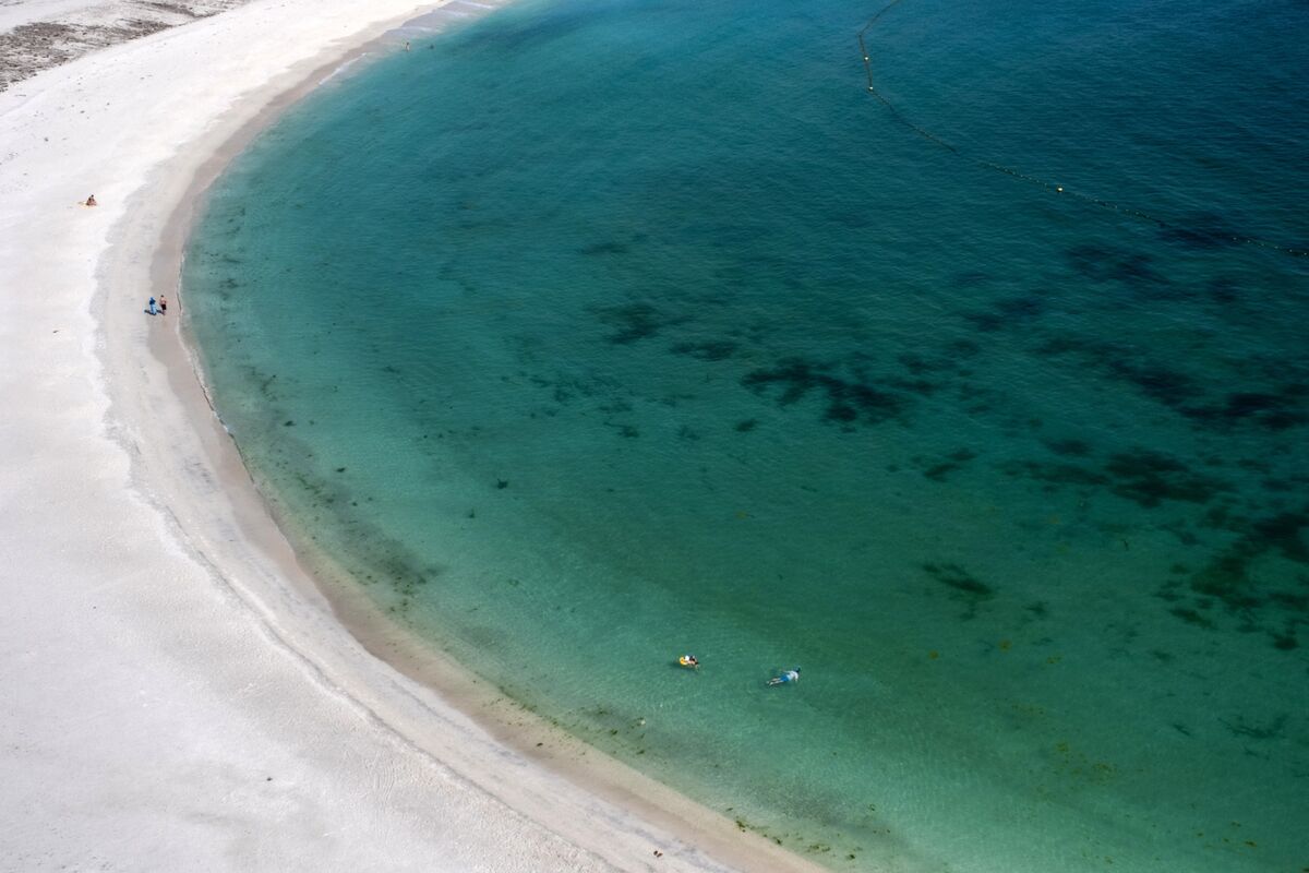 UAE Shuts More Beaches as It Deals with Oil Spill in Gulf