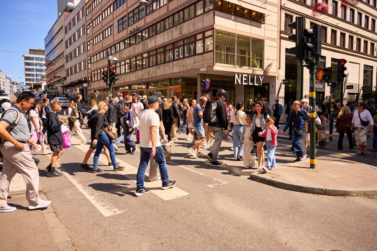 Sweden’s Accelerating Inflation Hits Bets on Rate Cut in August Sweden’s Accelerating Inflation Hits Bets on Rate Cut in August