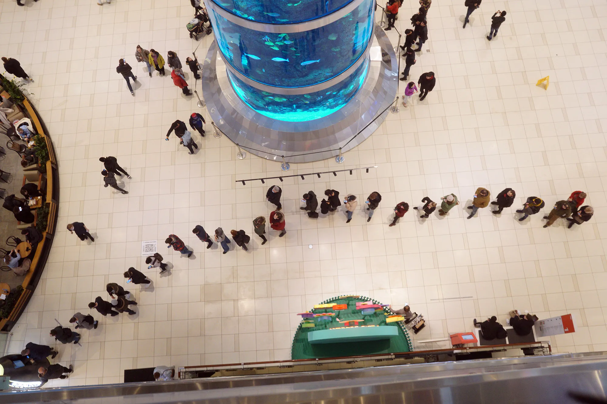 People line up at an ATM in&nbsp;the Aviapark shopping mall, in Moscow, on March 3.&nbsp;