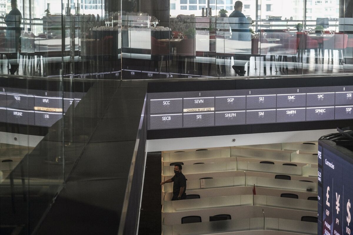 Philippine Stocks Flirt With Bear Market, Fall to TwoYear Low Bloomberg