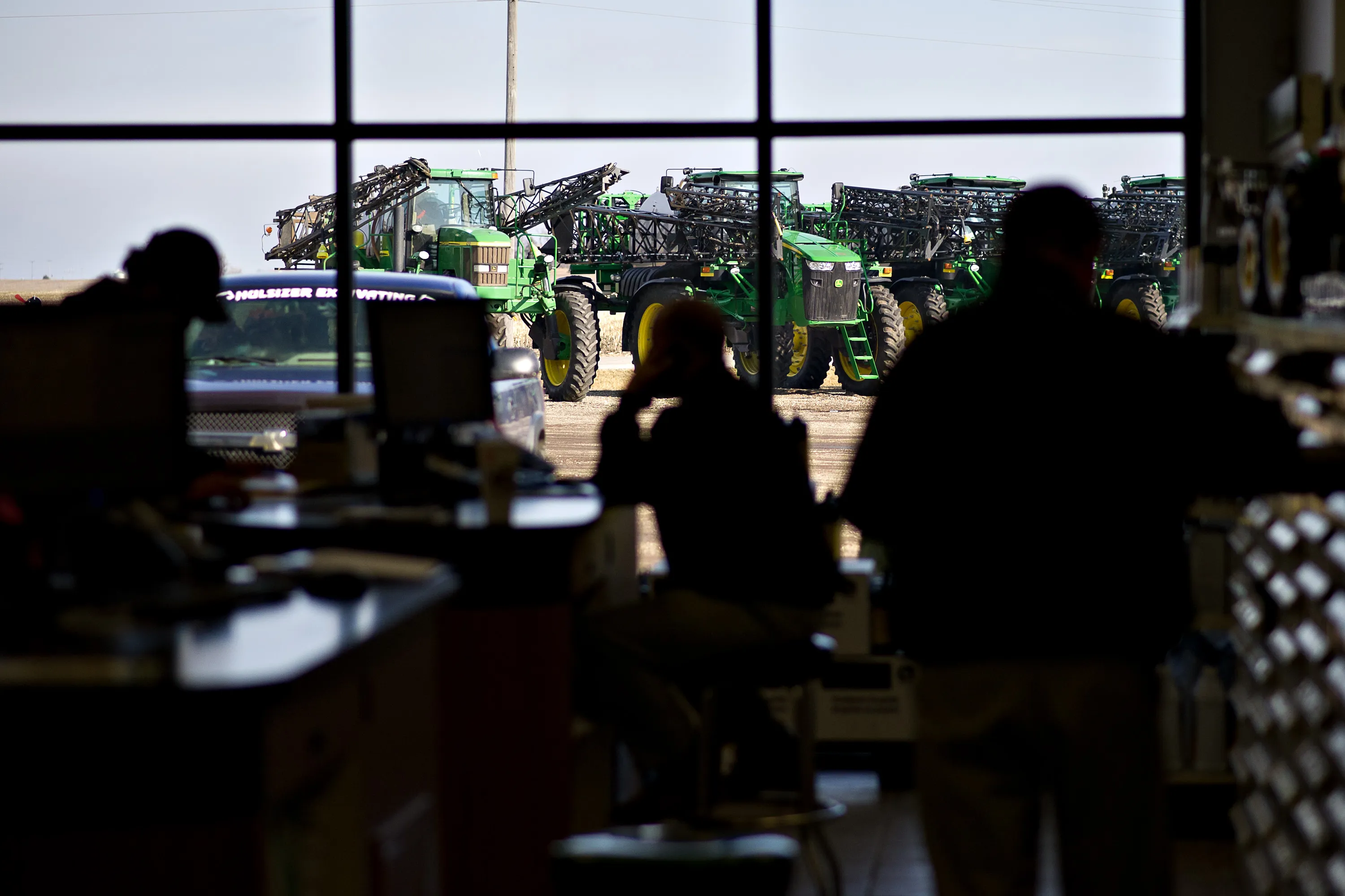 Sales associates at&nbsp;a Deere &amp; Co.&nbsp;dealership&nbsp;in Galesburg, Illinois. Deere&nbsp;expects levies to have a&nbsp;$500 million impact on costs&nbsp;in fiscal 2025.