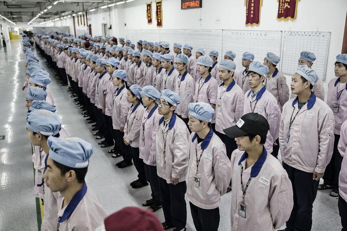 How Much Do Chinese Apple Factory Workers Make