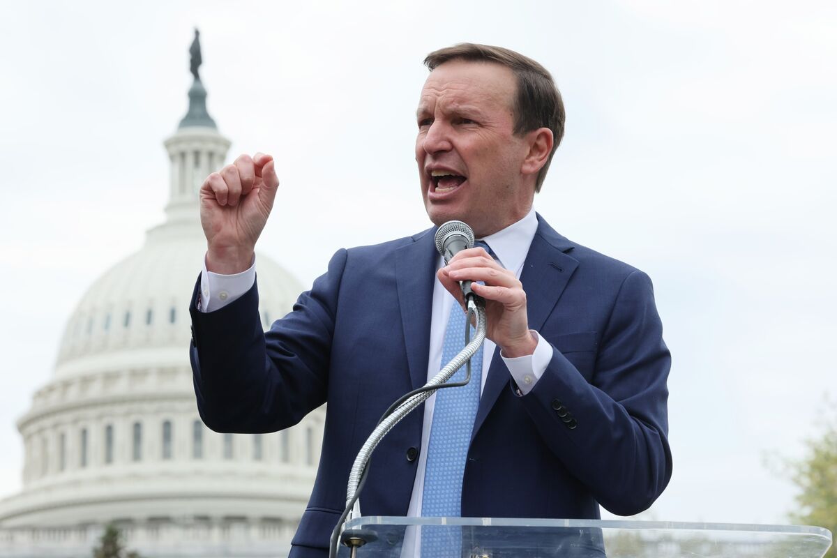 🟪"Le Profetiche Avvertenze del Senatore del Connecticut sul Futuro della Democrazia Americana"