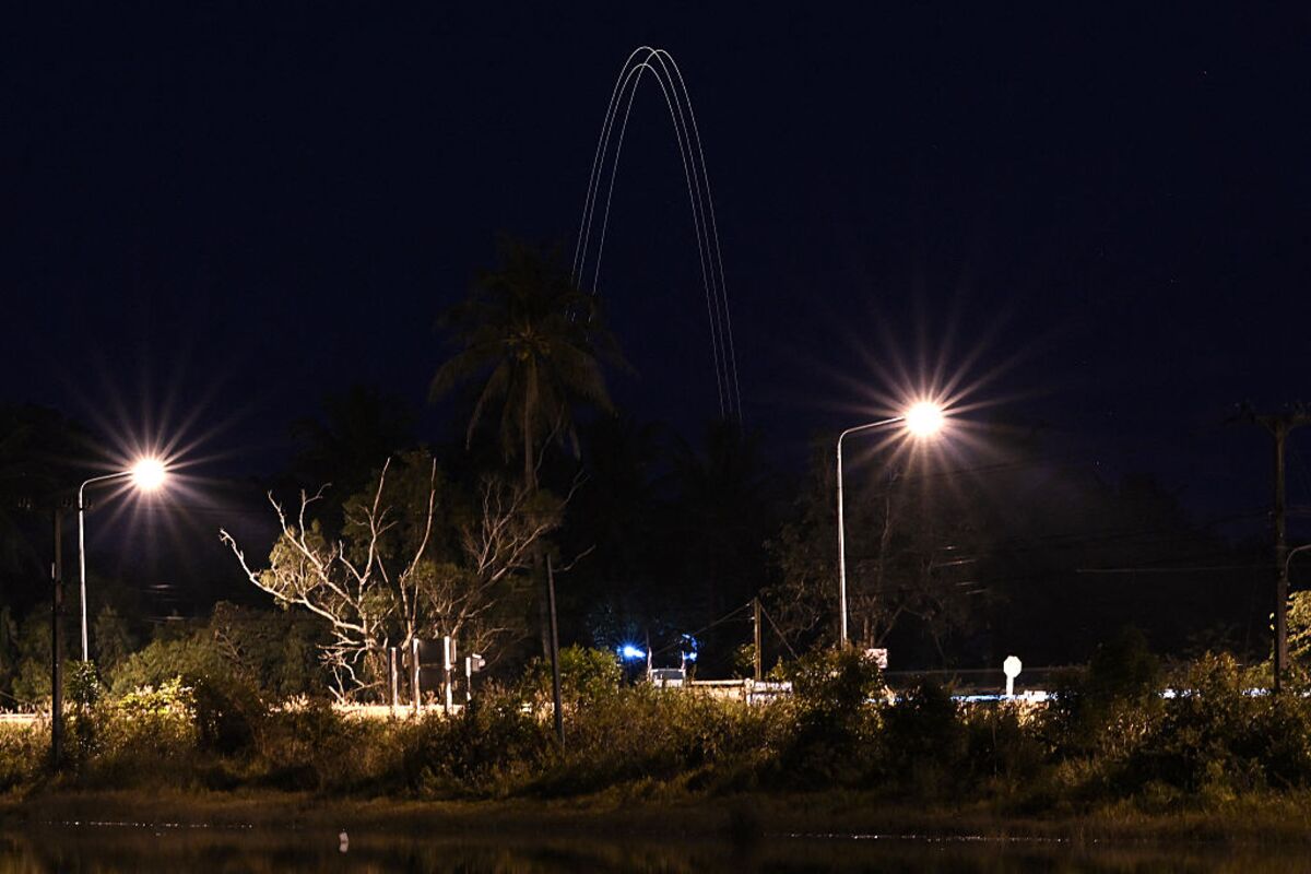 
                            Thai PM Says No Cambodian Ceasefire As First Civilian Is Killed