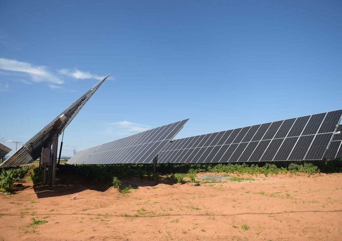 bloomberg.com - Adelaide Changole - Botswana Eyes Power Exports With $100-Million Solar Plant