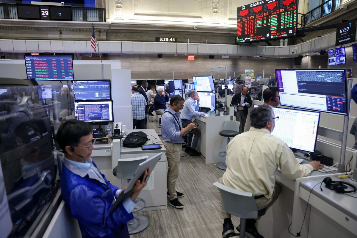 AI-Obsessed Wall Street Pours Billions Into Inflation-Era Bets