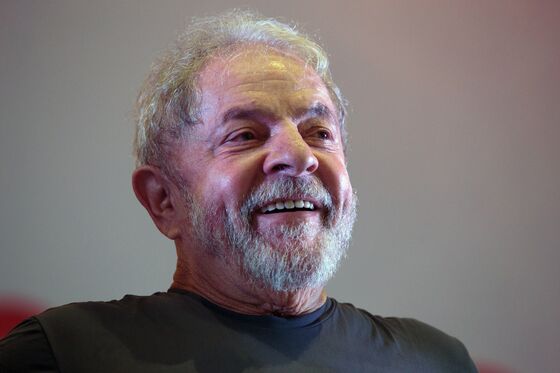 Brazil's Top Court Postpones Decision to Free Lula From Jail