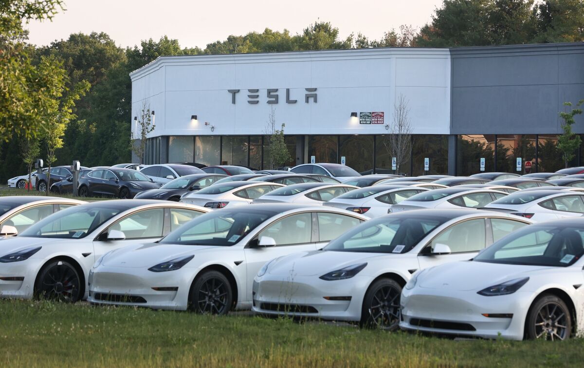 bloomberg.com - Liam Denning - Tesla's EV Sales Still Matter, Despite the AI and Robots Noise