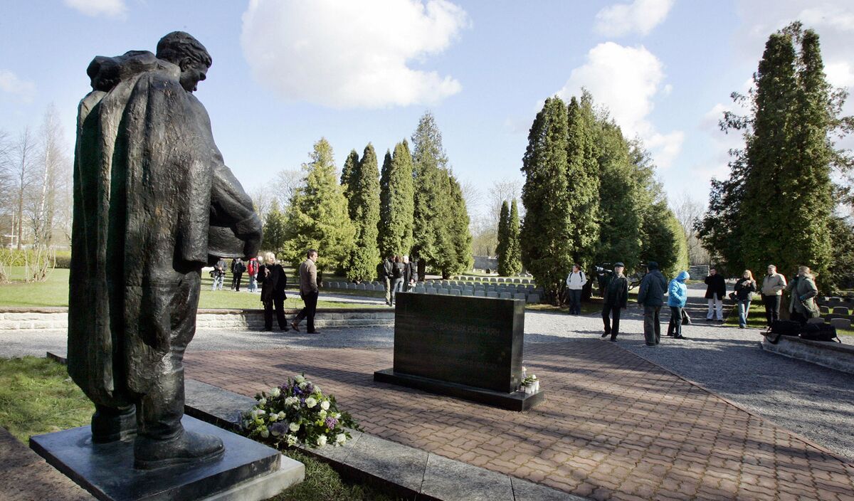 Angry Over Russia’s War, Estonia Set to Destroy Soviet Monuments