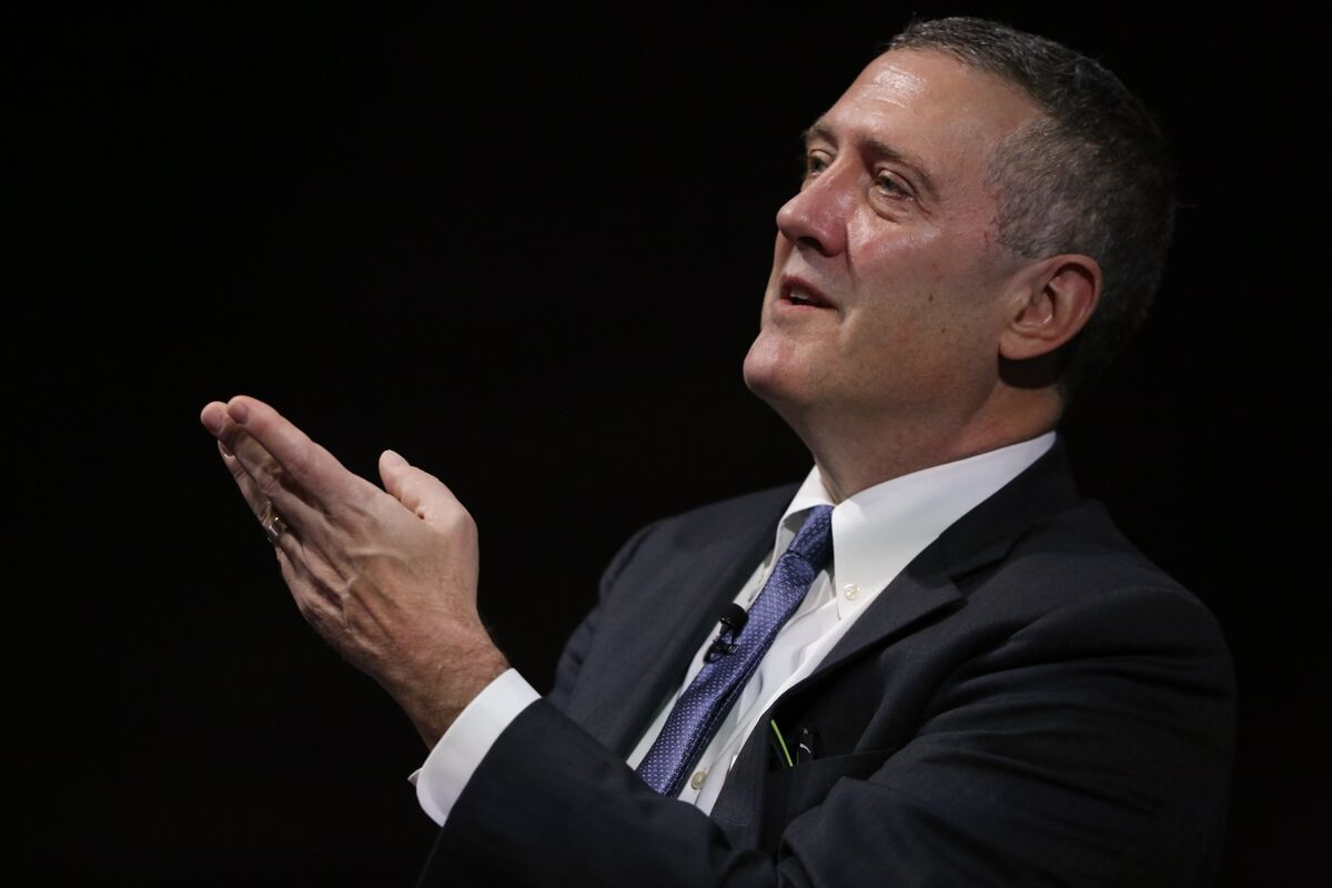 Fed's Bullard Proposes Vaccine Rates for Taper Debate. It's Not a