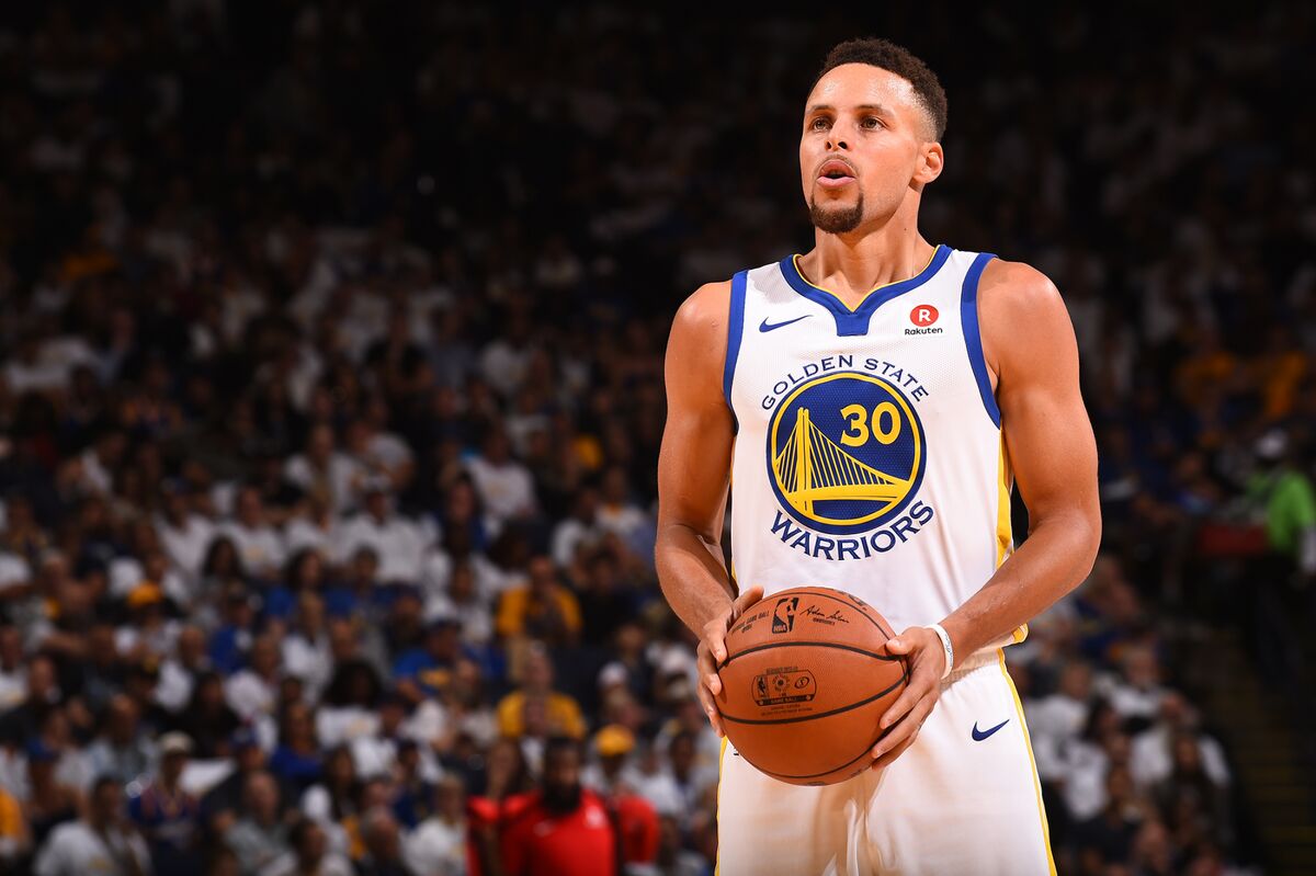 Steph Curry Says He’s Puzzled Over Mention in GOP Tax Proposal - Bloomberg