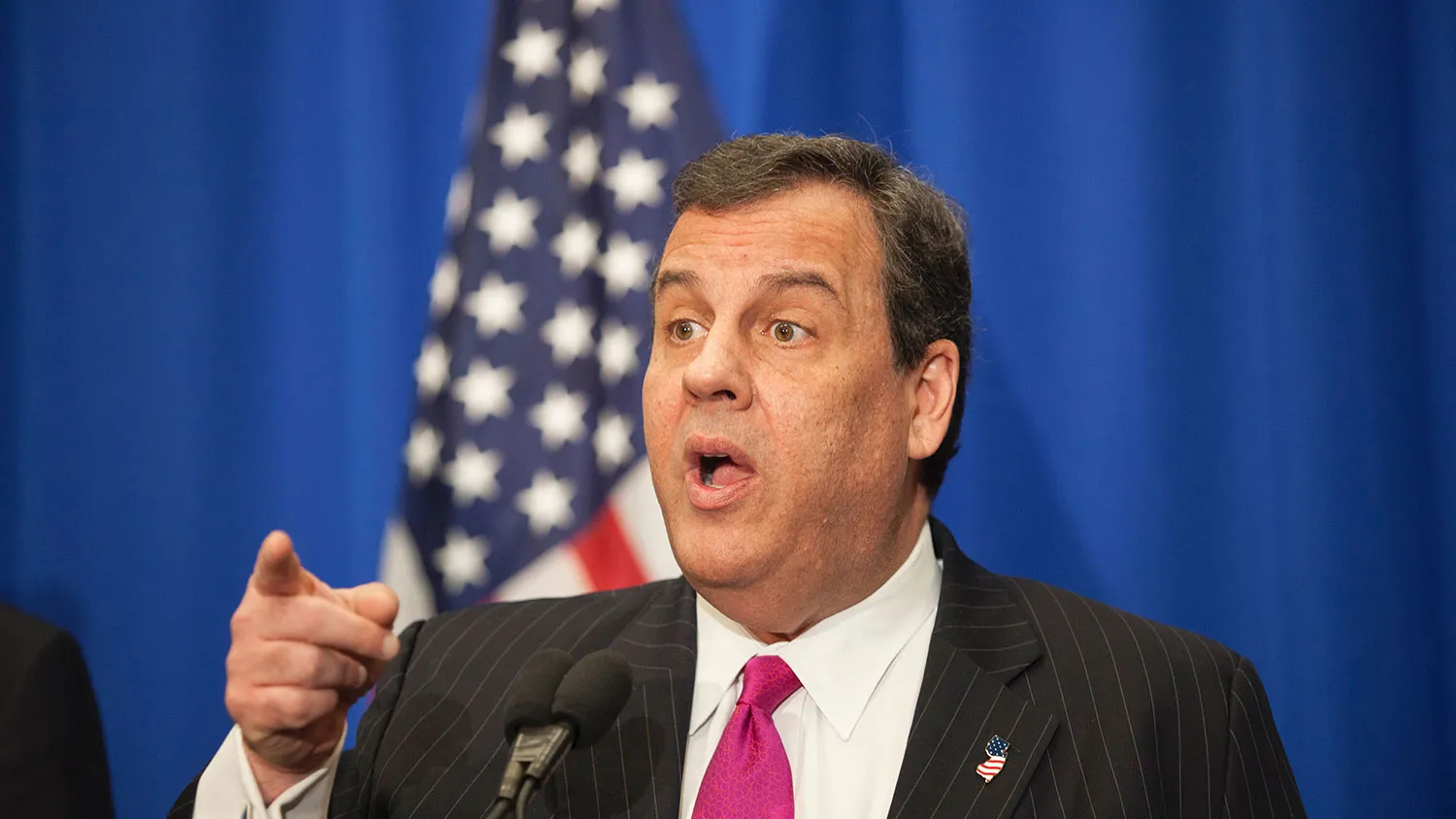 New Jersey Governor Chris Christie endorses Republican presidential candidate Donald Trump in Fort Worth, Texas, on Feb. 26, 2016.
