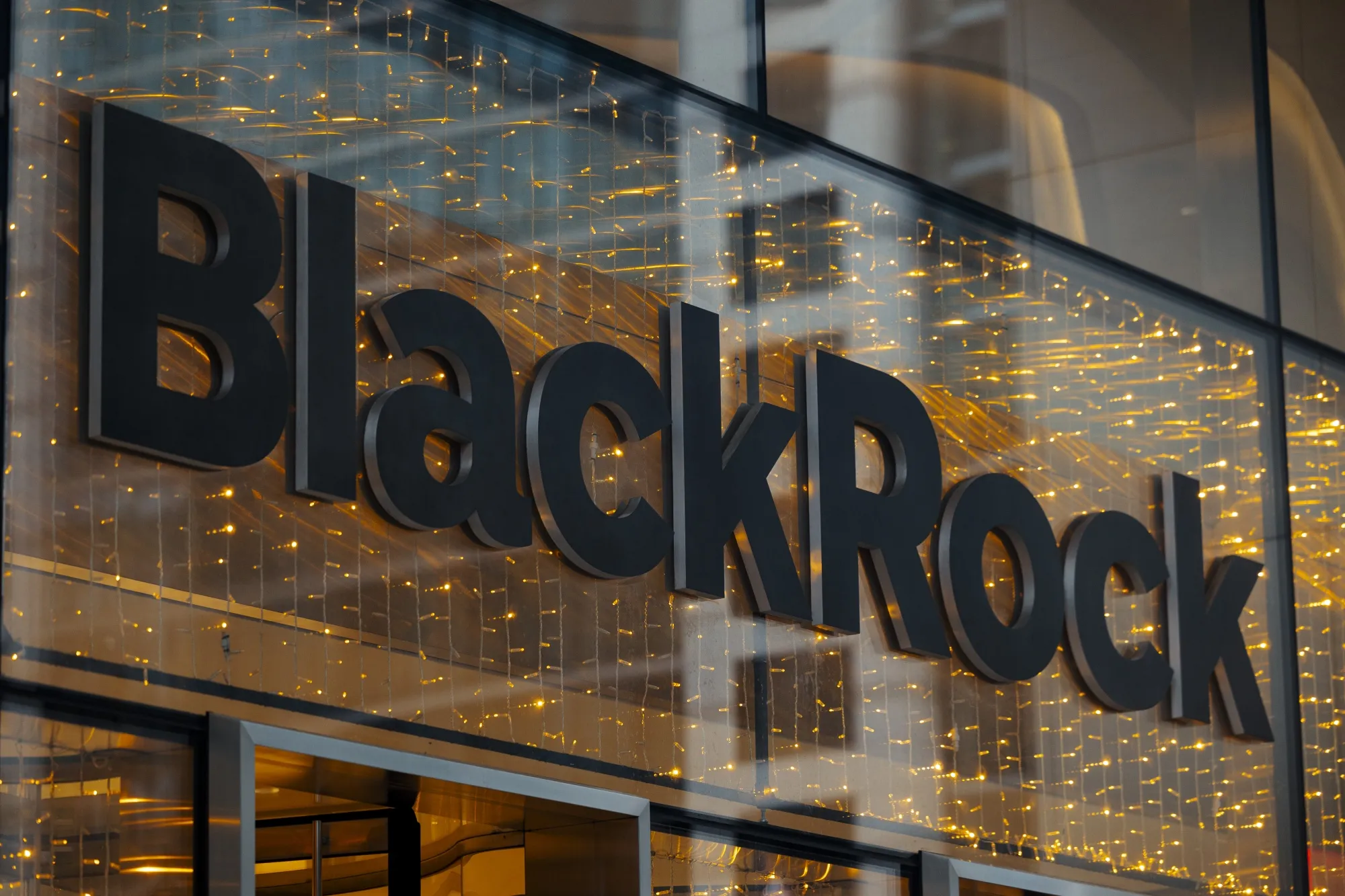 BlackRock ultrapassa Grayscale com maior ETF de Bitcoin do mundo - Bloomberg