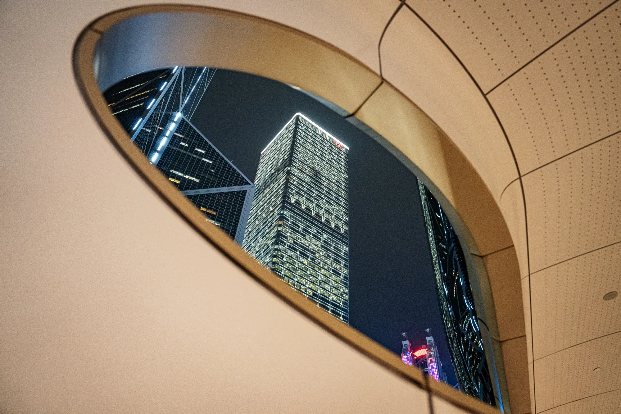The Cheung Kong Center building, which houses the headquarters of CK Hutchison Holdings Ltd., in Hong Kong.&nbsp;The accusation ratchets up pressure on&nbsp;CK Hutchison and its precarious position in the middle of a US-China spat.