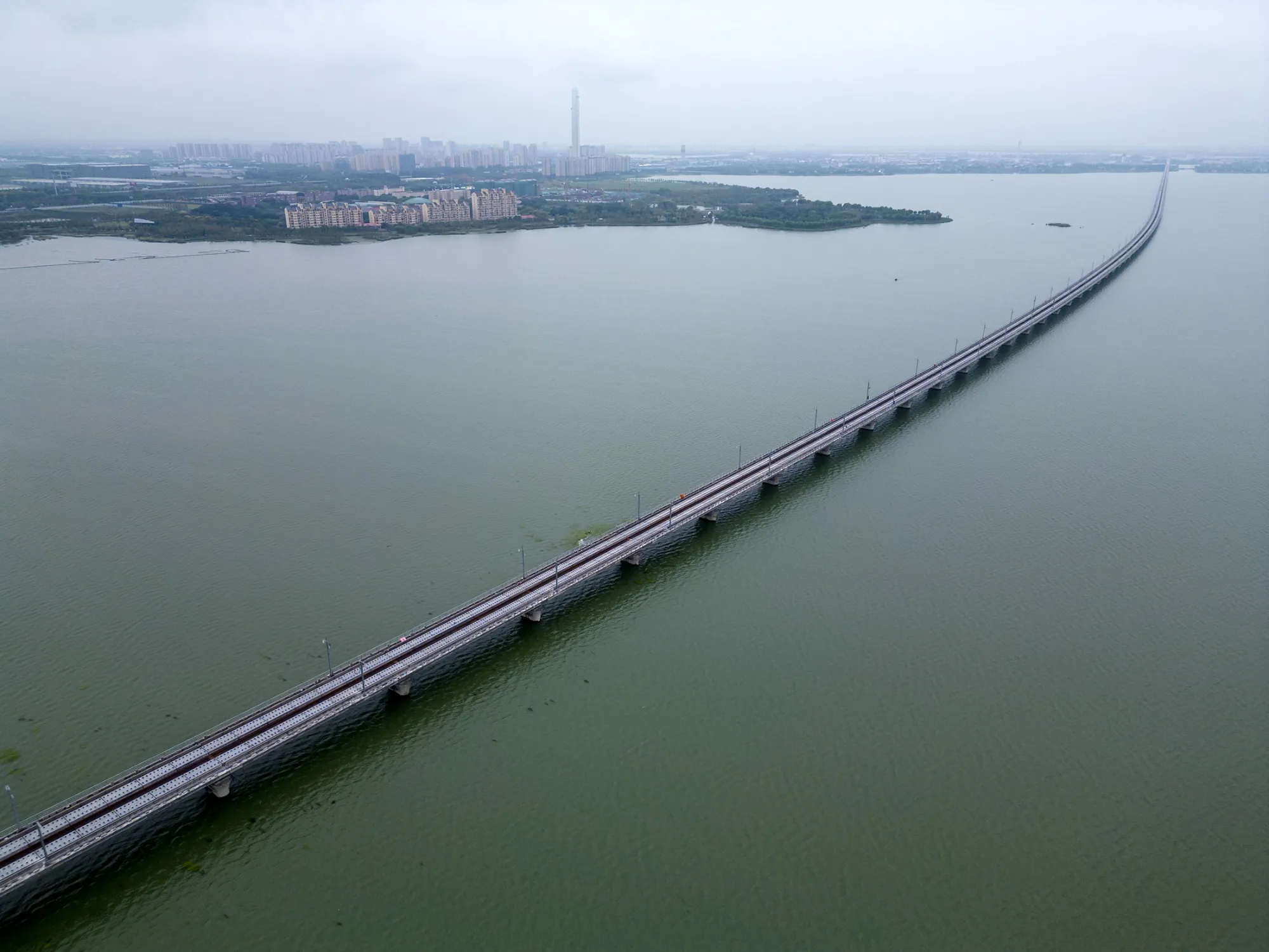 A bridge connecting Shanghai with Jiangsu across Yuandang Lake&nbsp;in September&nbsp;2023.