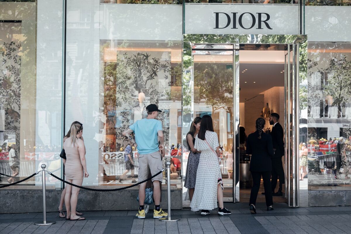 Dior hotsell boutique locations