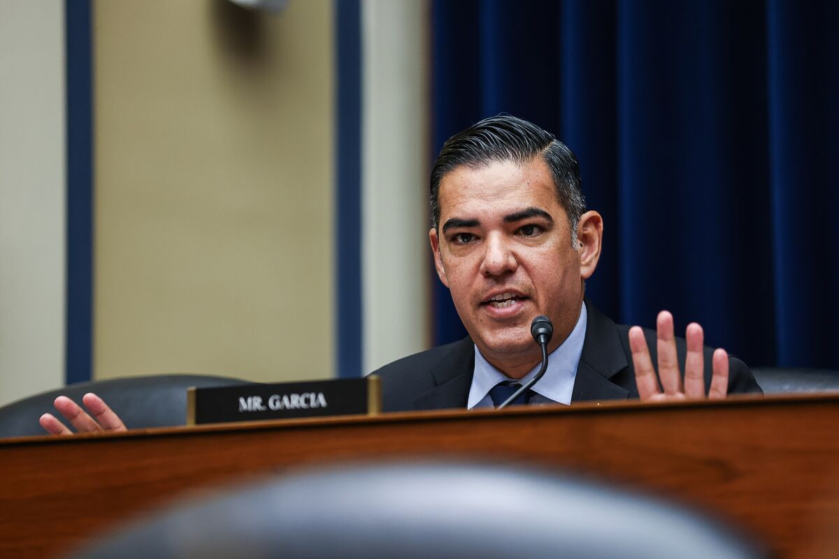 assets.bwbx.io image