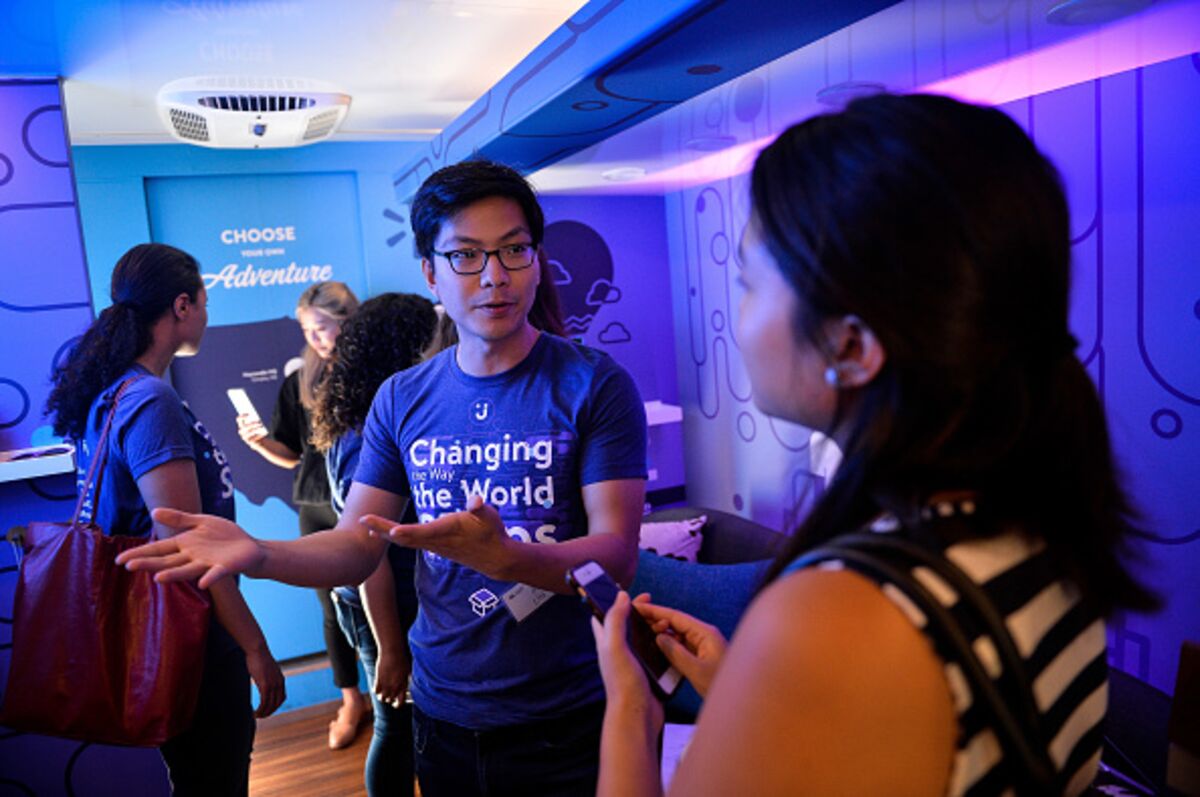 Am I Underpaid? Too Often, Younger Workers Don't Know - Bloomberg