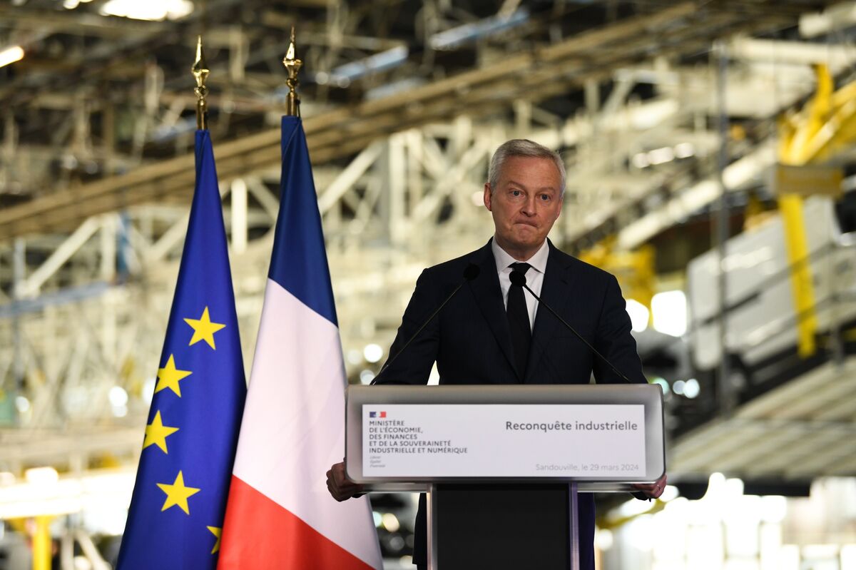 France’s Le Maire Says New Cabinet Can Be Formed After His Exit