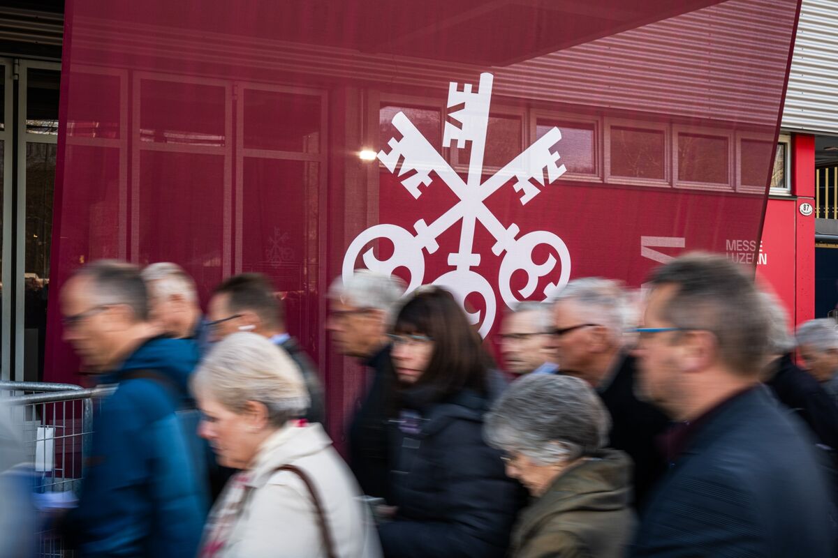 Banks Curb China Trips, Delay Events After Cross-Border Scrutiny