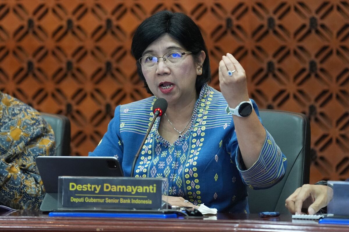 Prabowo Readies Bank Indonesia Picks With Destry Favored