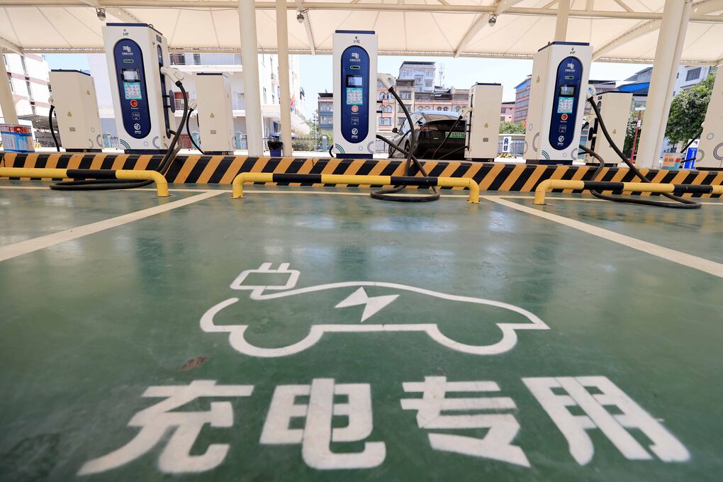 China’s Electric Vehicle Bubble Is Starting to Deflate Bloomberg
