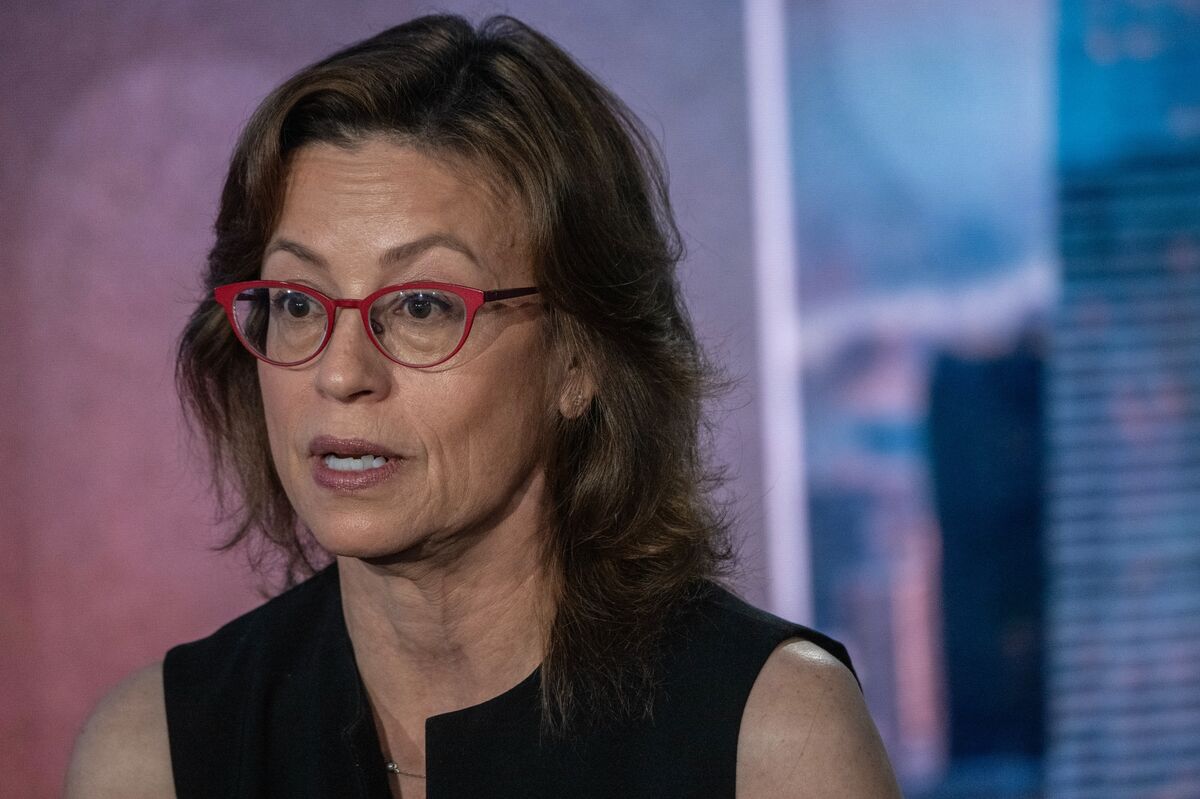 This FCC Commissioner’s Warnings Finally Have an Audience