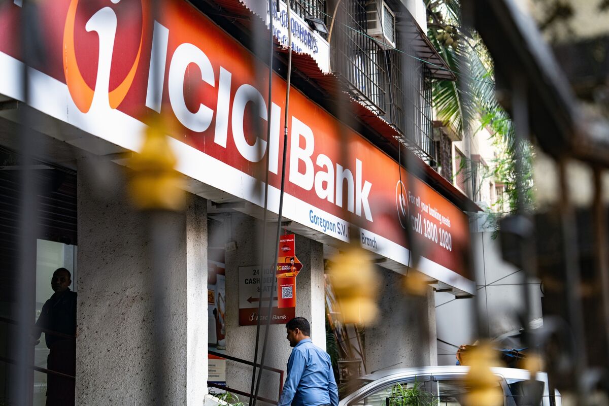 Earnings Misses at Reliance, ICICI Bank Set to Embolden India Stock Bears
