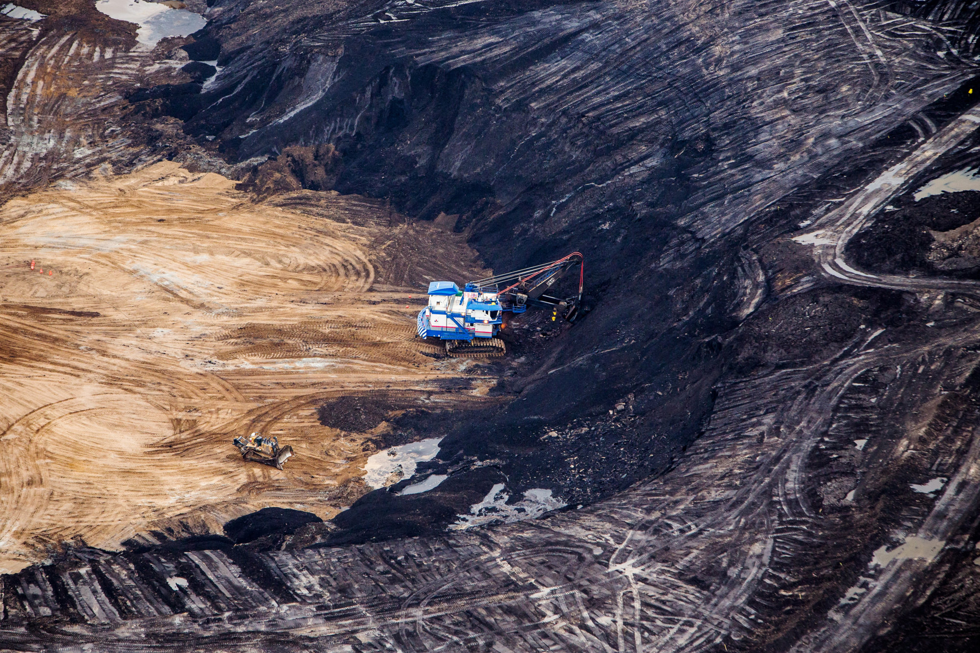 Oil Sands Industry Backs Plan to Advance Canada Climate Goal - Bloomberg