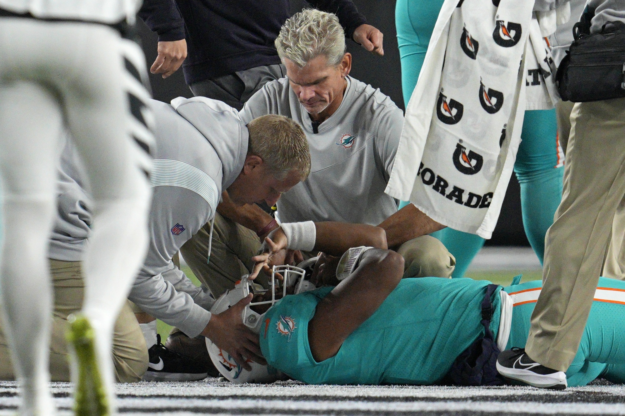 Dolphins' Tagovailoa Ruled Out for Sunday's Game At Jets - Bloomberg