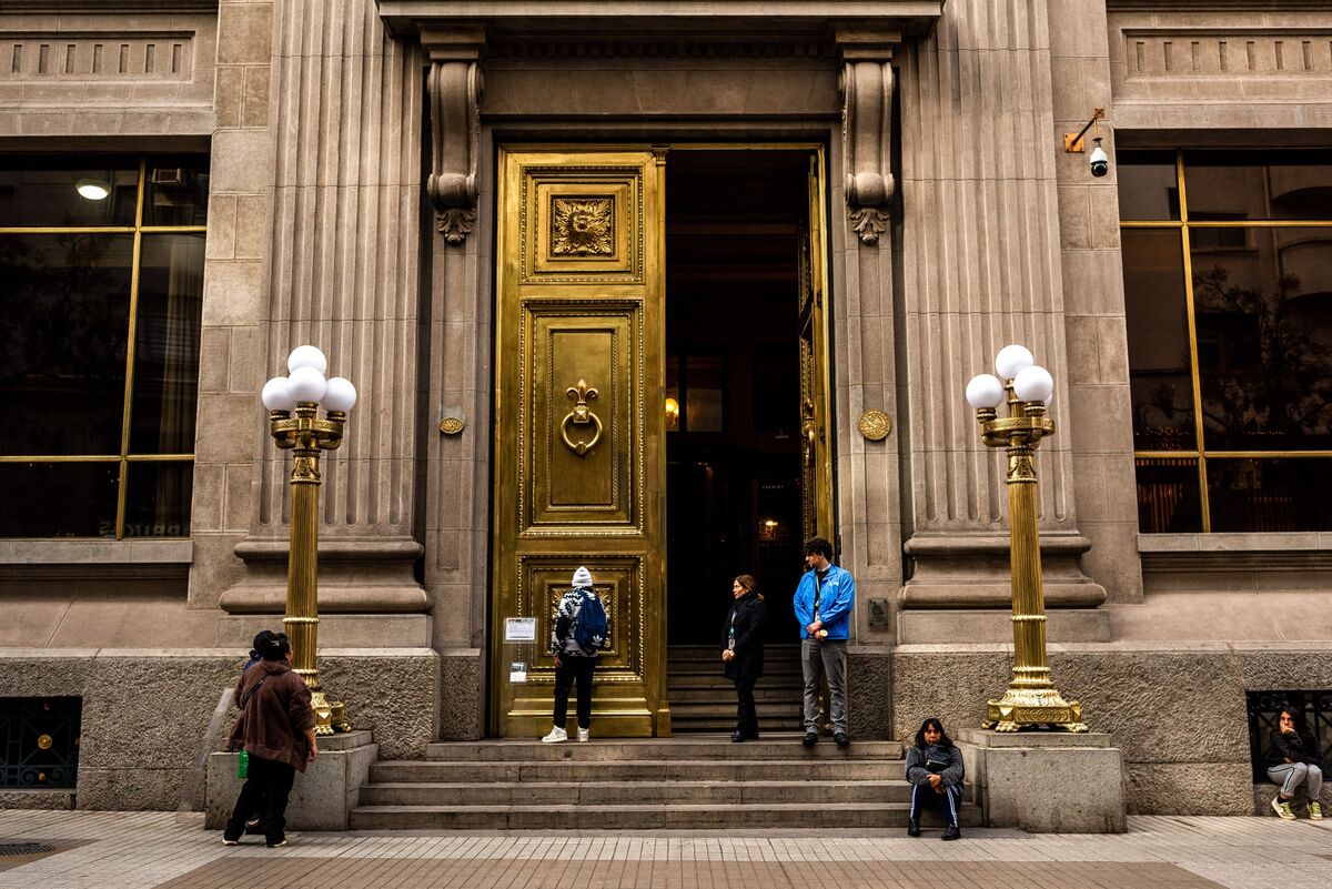 ⚫️ BLOOMBERG: La banca centrale del Cile mantiene il tasso di interesse invariato per contrastare l'inflazione sostenuta