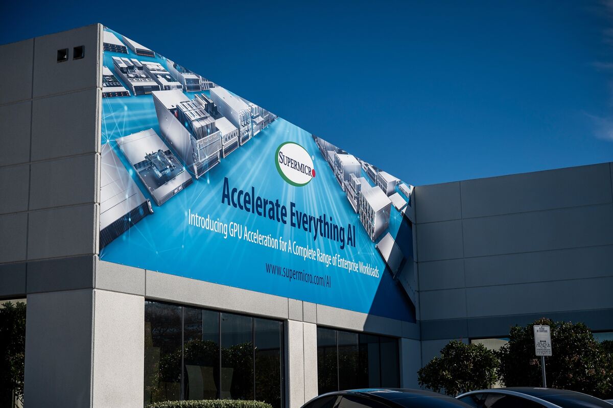 Finance: Super Micro's financial instability prompts investors to withdraw their investments rapidly, labeling the company as 'uninvestable.