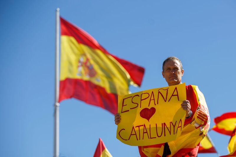 Catalonia and Spain Need Outside Mediation (bloomberg.com)