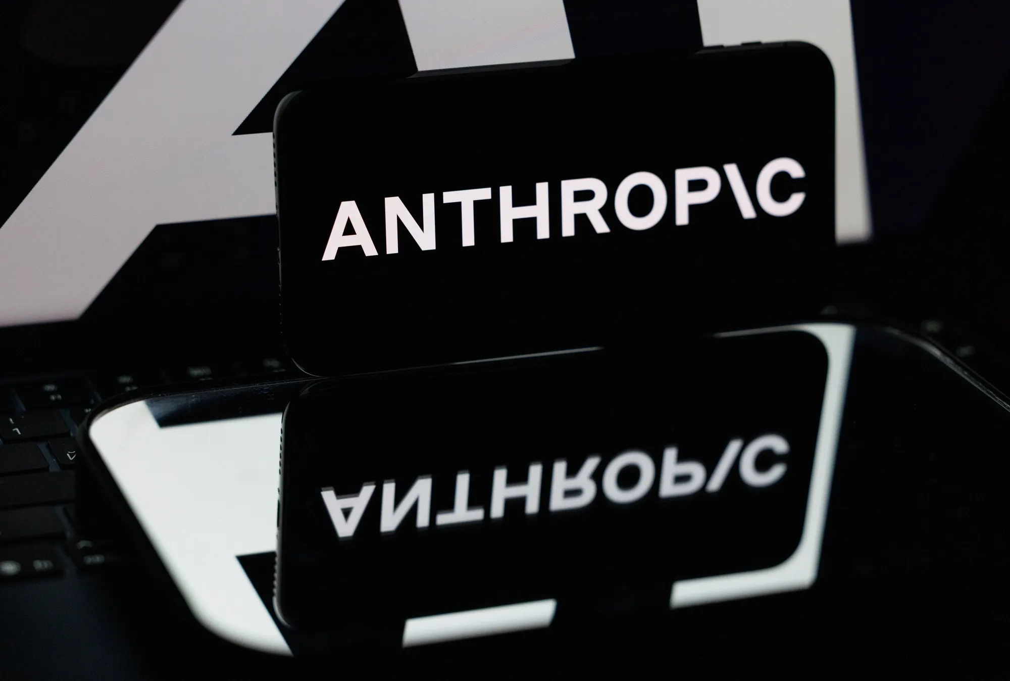 US Limits on Anthropic's Mythos Keep Foreign Firms in Limbo