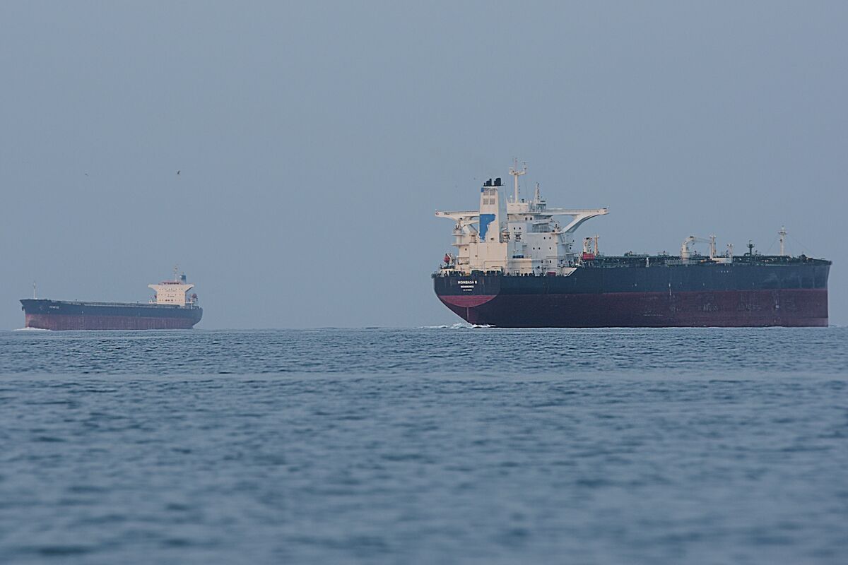 bloomberg.com - David Rovella - Big Oil Warns Supply Buffer Is Running Out