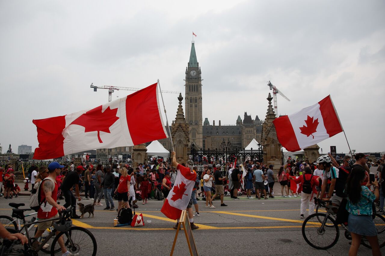 Lessons for the Fed on Interest Rates This Canada Day Bloomberg