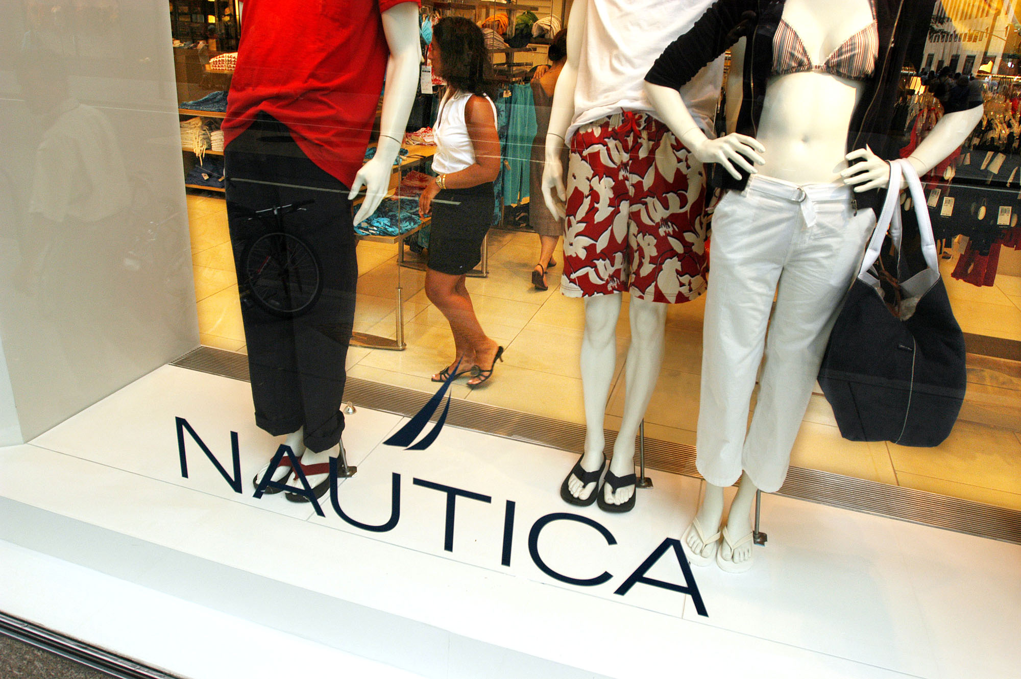 Nautica Brand to Be Sold by VF After Losing Its '90s Cool - Bloomberg