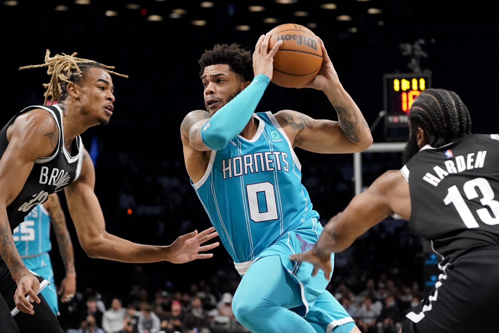 Hornets Pull Away, Beat Nets 111-95 For First 3-0 Start - Bloomberg