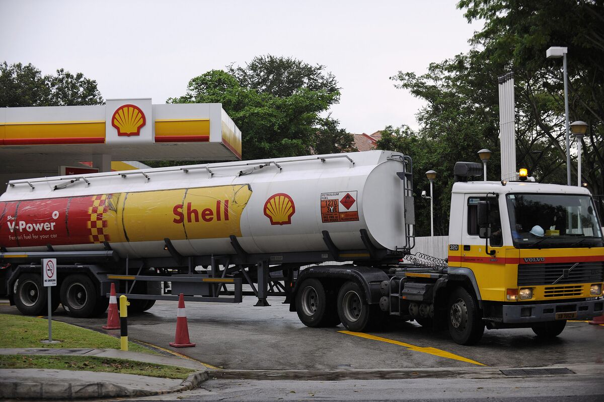 Shell to Slash Capacity at Key Singapore Refining Hub Bloomberg