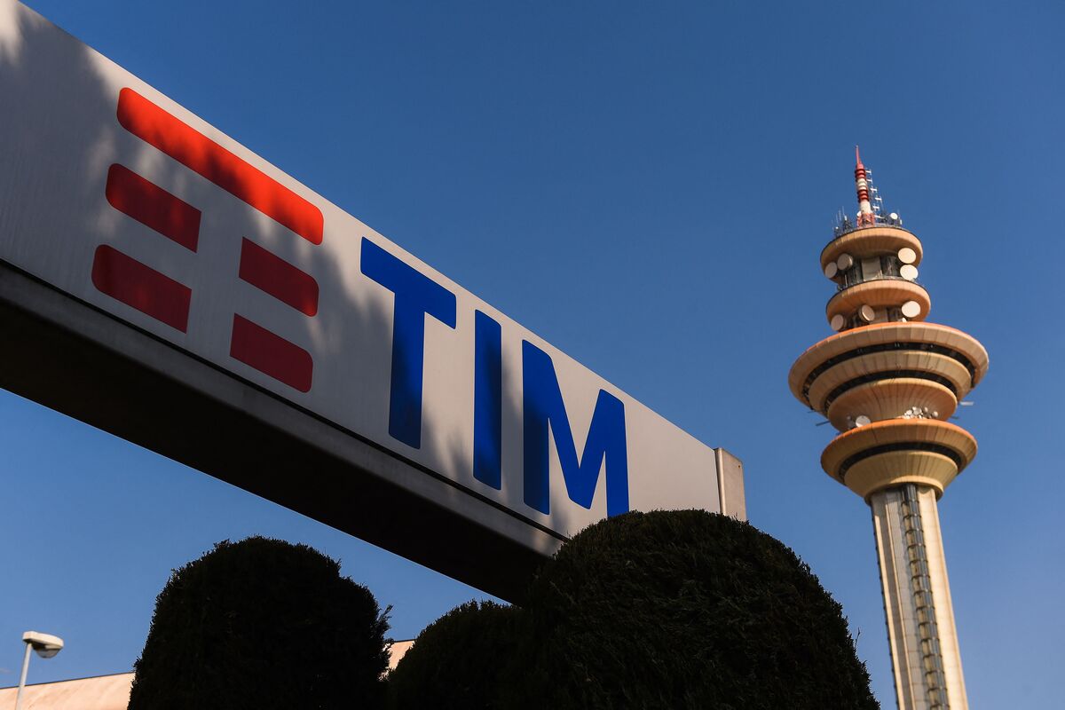 Telecom Italia Is Not Planning Job Cuts as Part of Network Sale, Chairman Says