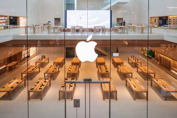 New Apple Store Opens In Kuala Lumpur