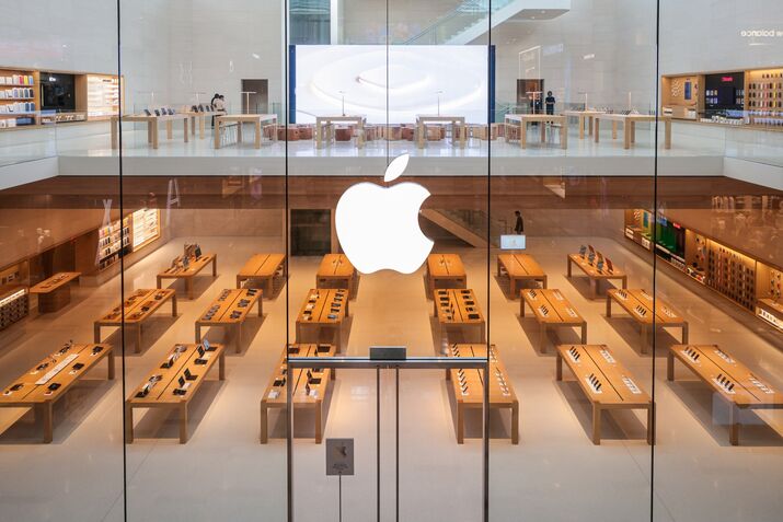 New Apple Store Opens In Kuala Lumpur