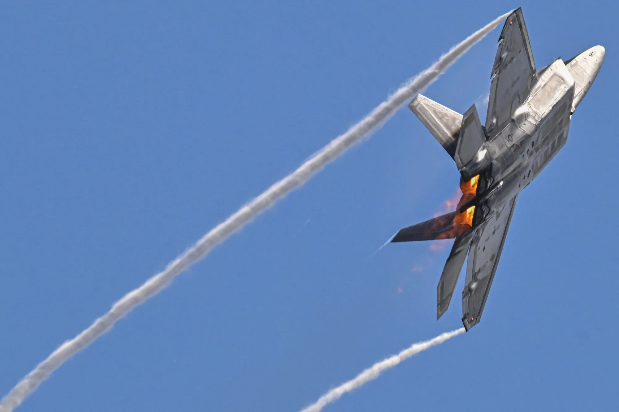 米空軍のF22 (Photo by Miguel J. Rodriguez Carrillo / AFP via Getty Images)