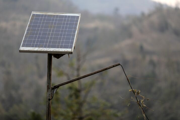 Once Electrified, Hundreds Of Indian Villages Back In The Dark Age