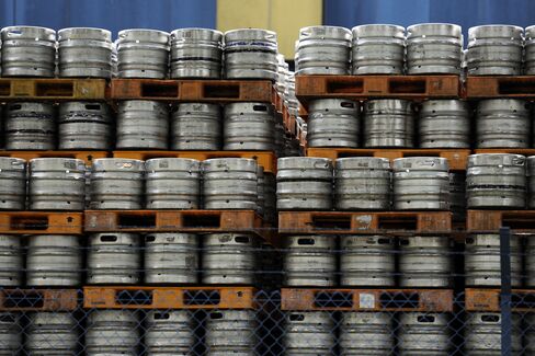 Heineken Agrees to Buy F&N’s ABP Stake to Control Asian Brewer