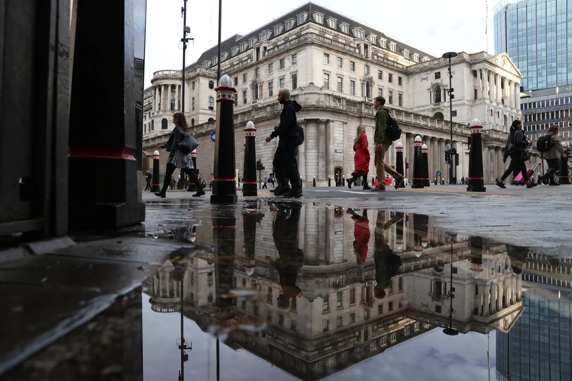 Outside the Bank of England in the City of London on Oct. 20.