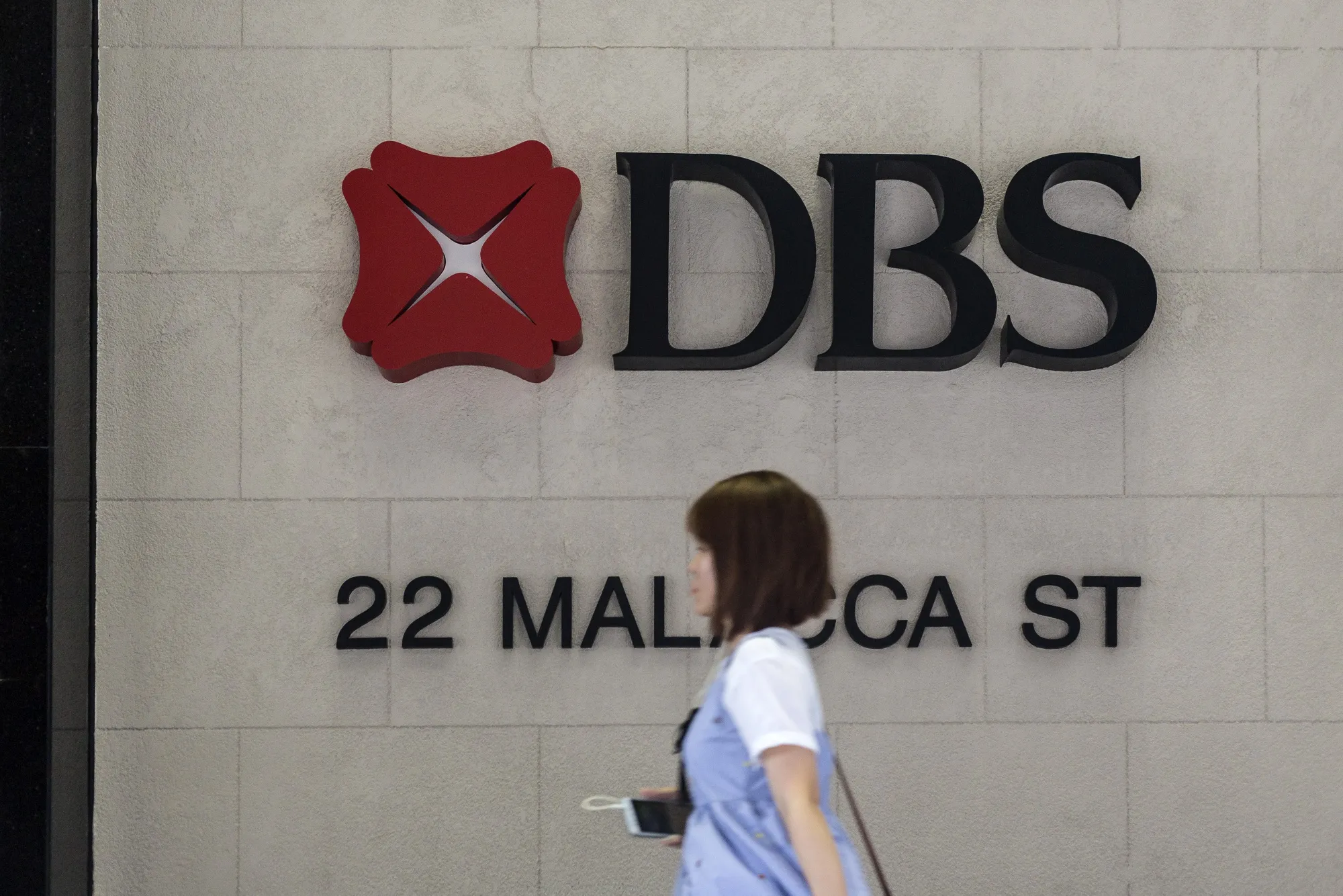 世界一のデジタルバンクが邦銀と提携交渉、安価な海外送金を実現へ - Bloomberg